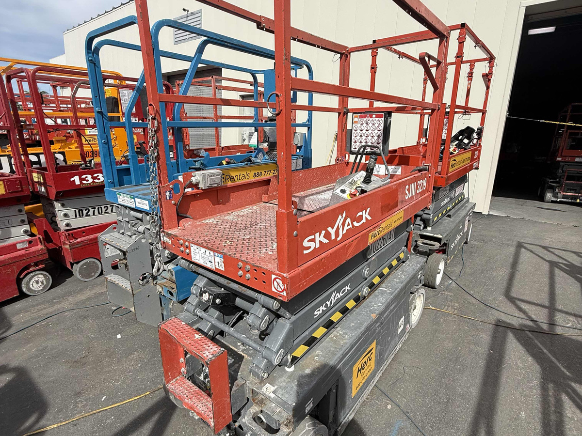 2017 Skyjack SJ3219-3