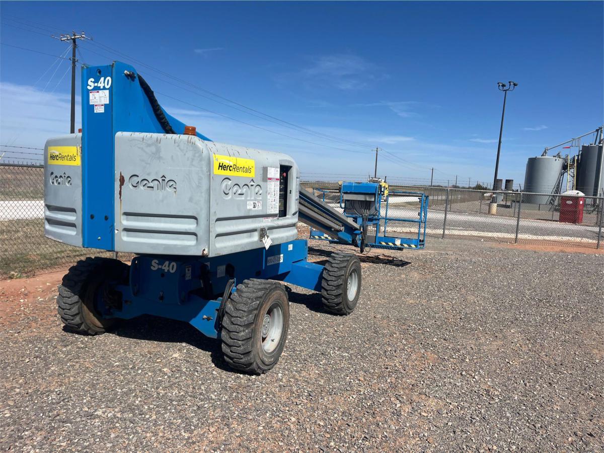 2018 Genie S-40