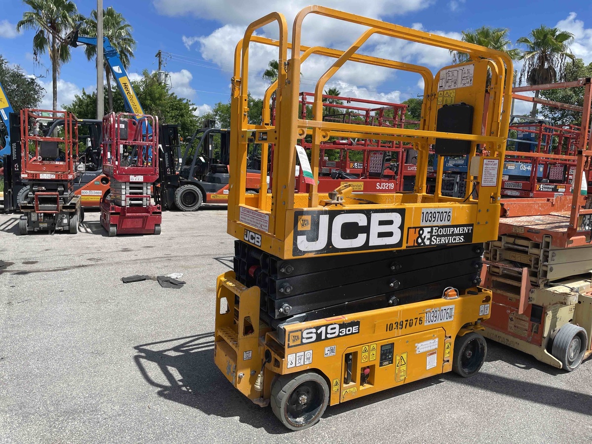 2022 JCB S1930E-3