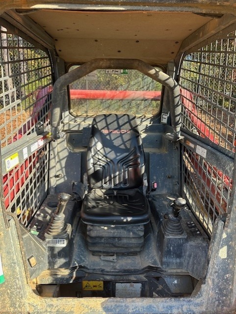 2020 Takeuchi TL10V2-5