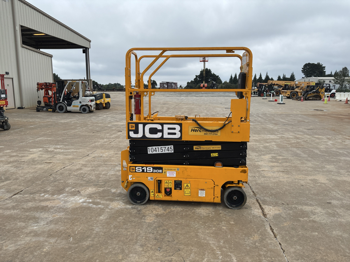 2023 JCB S1930E-2