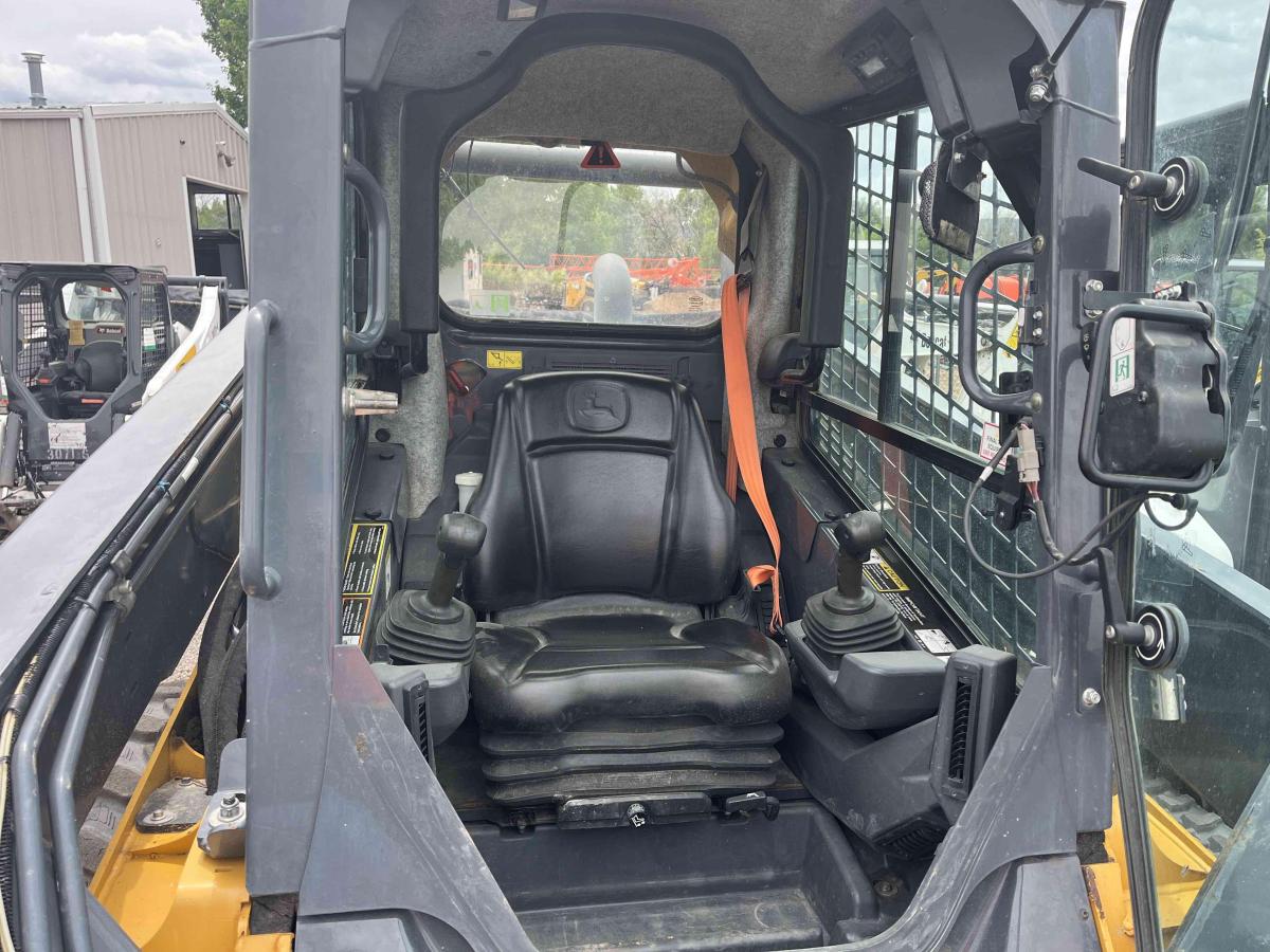 2022 John Deere 330G-4