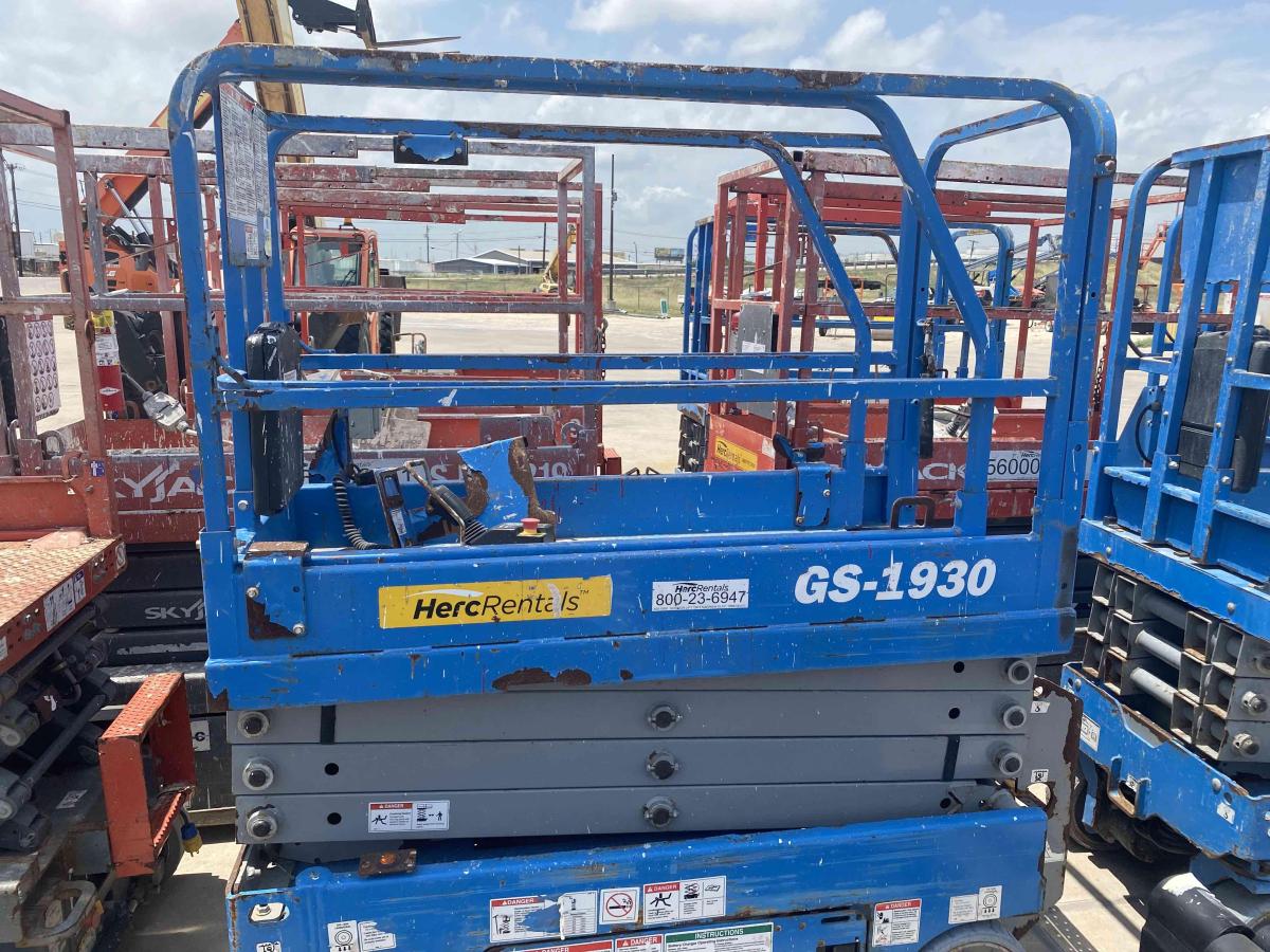 2018 Genie GS-1930