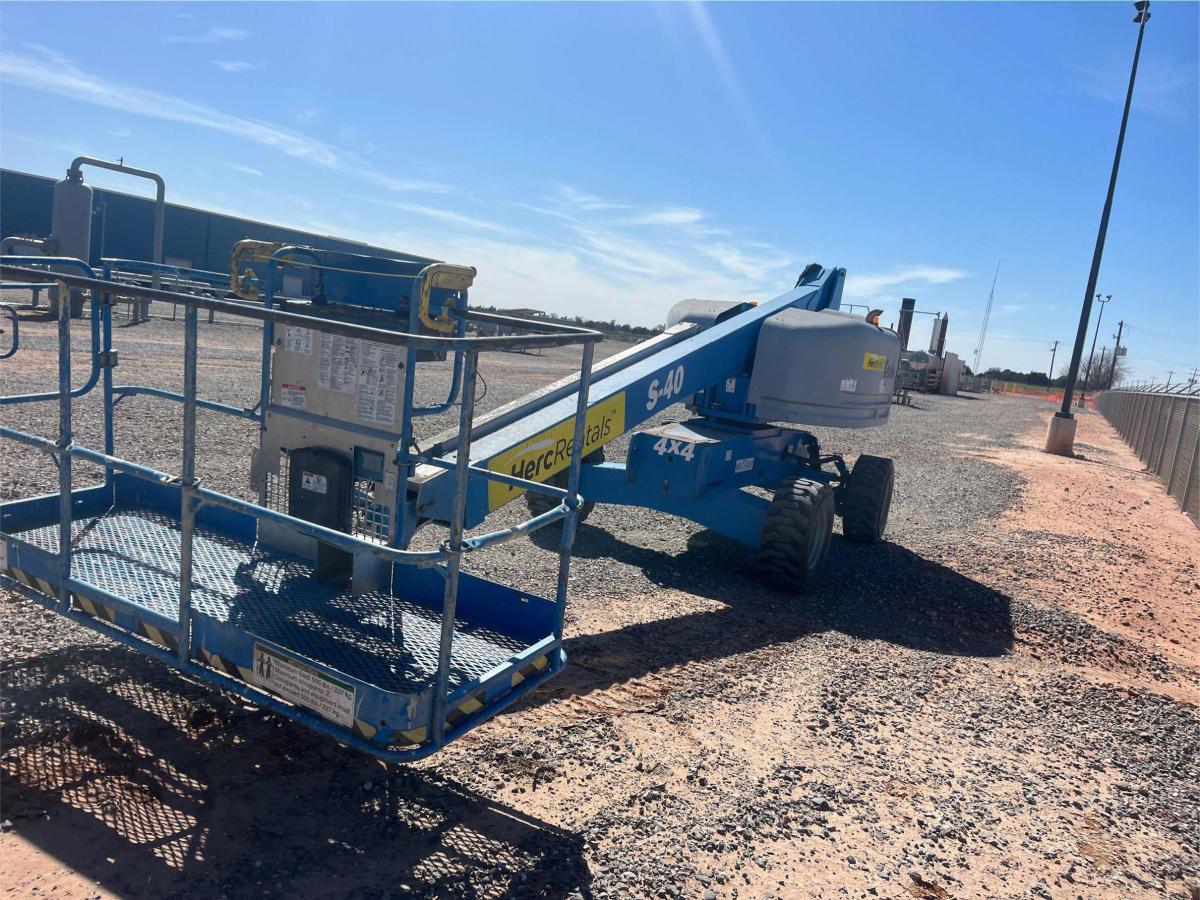2018 Genie S-40