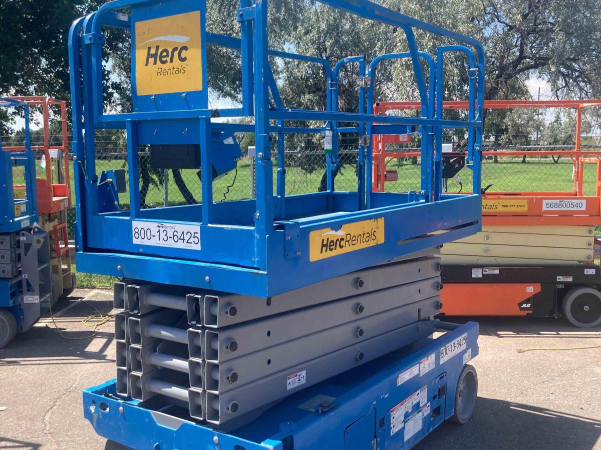 2016 Genie GS-3246