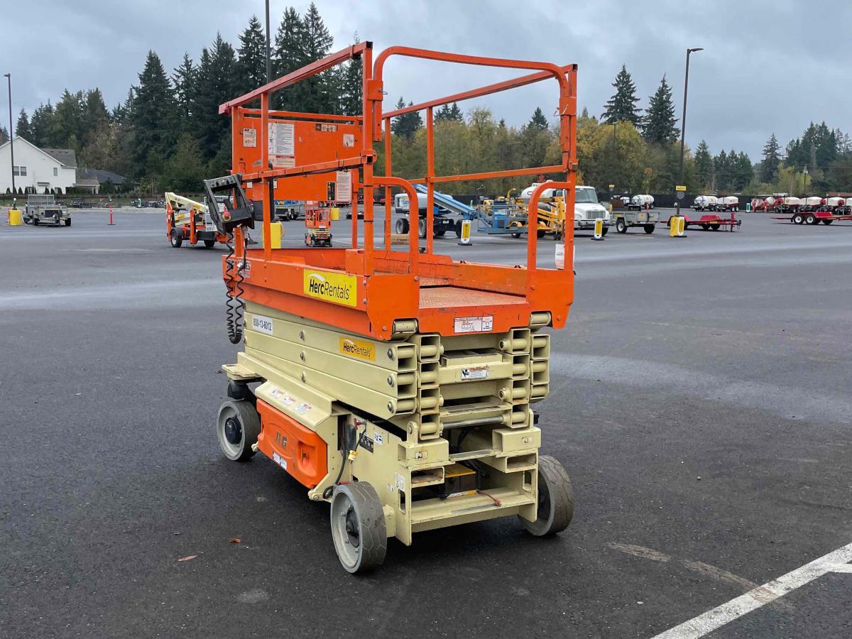 2017 JLG 2646ES-1