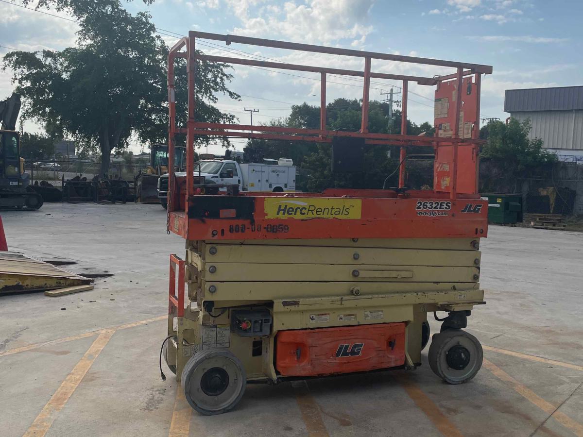 2016 JLG 2632ES