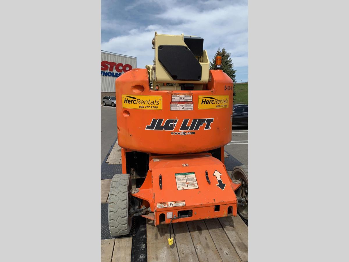 2014 JLG E400AJP