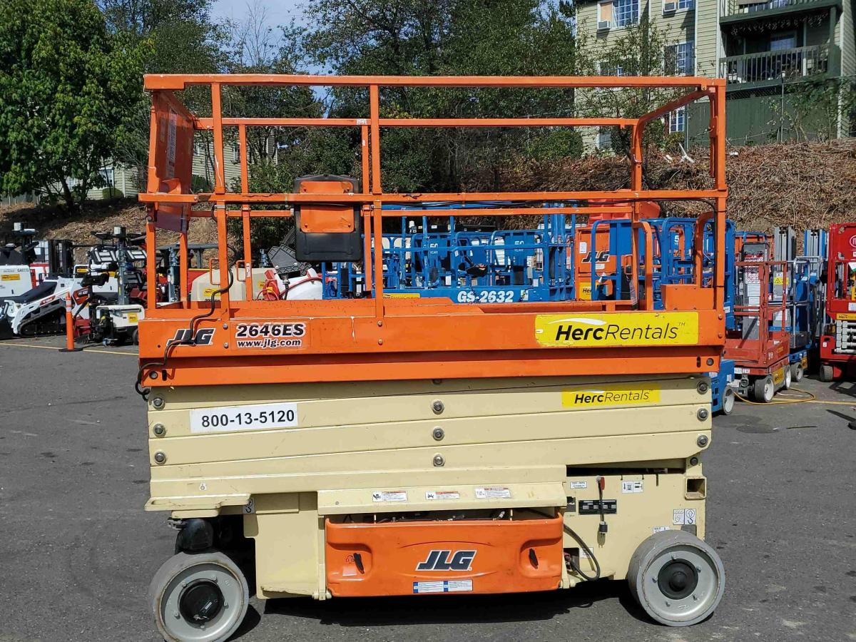 2017 JLG 2646ES-2