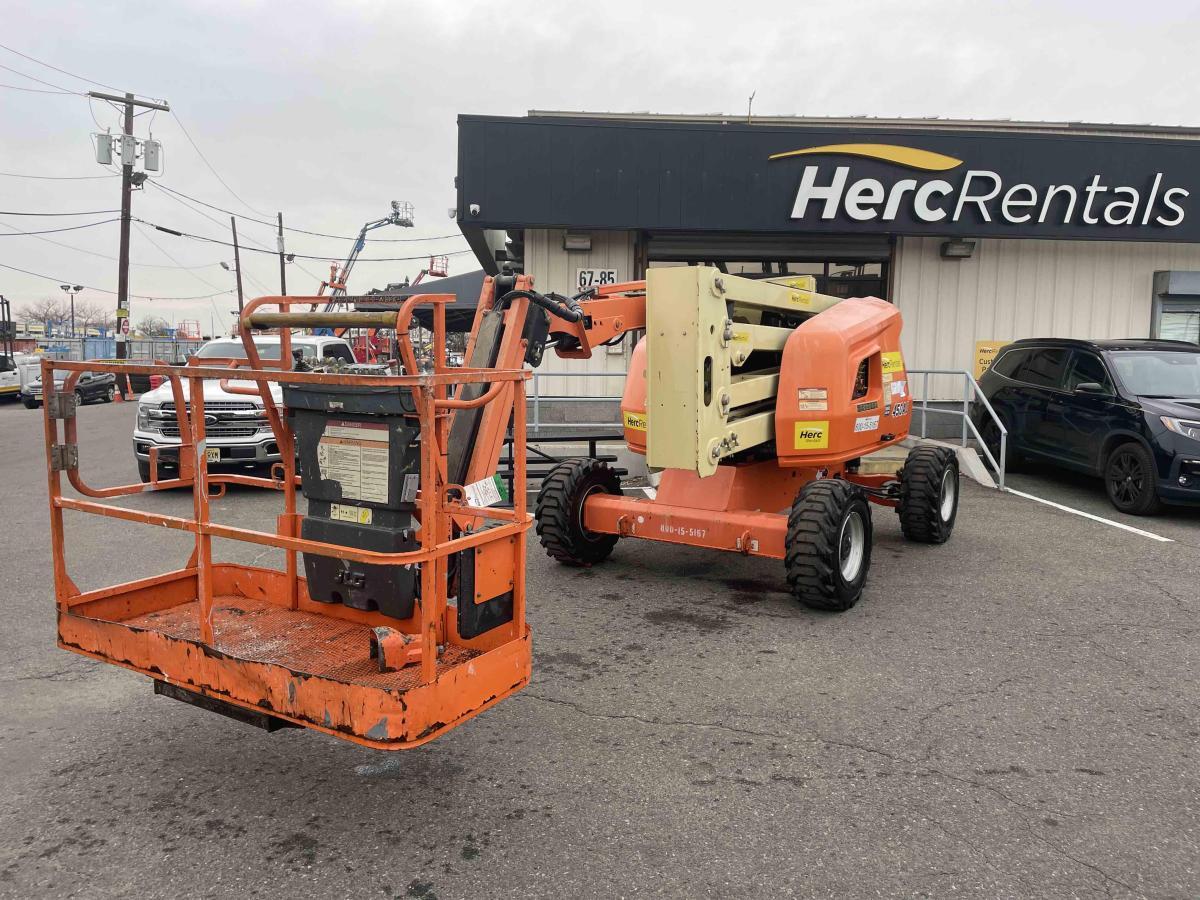 2017 JLG 450AJ