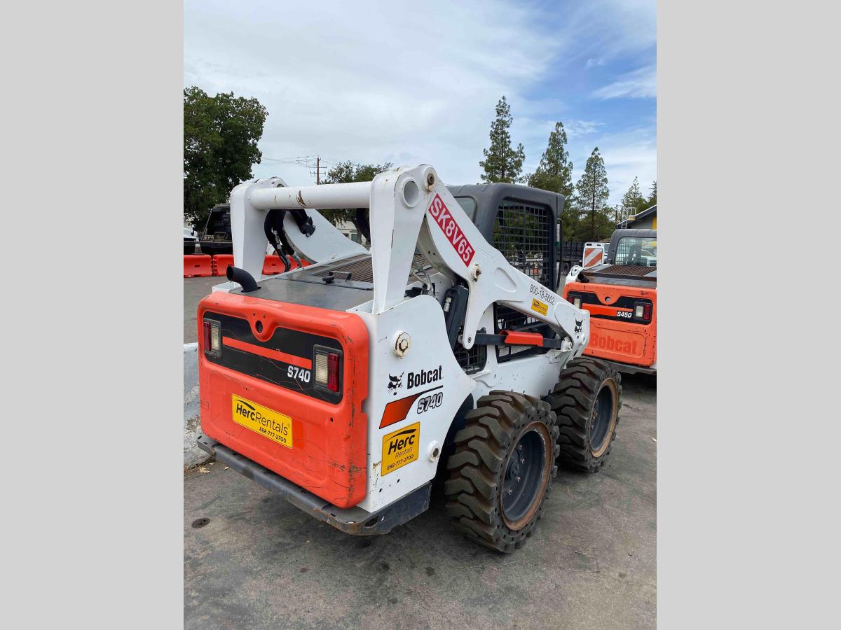 2017 Bobcat S740-4