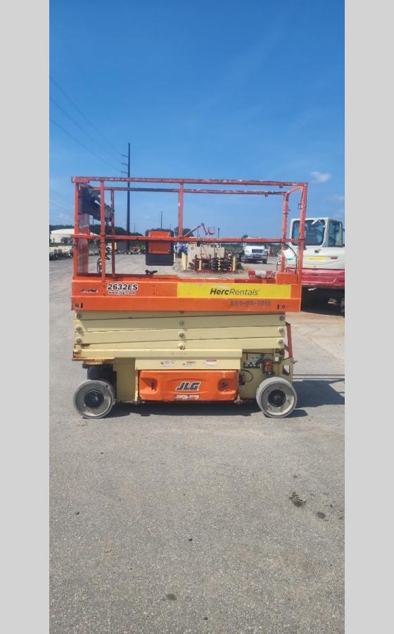 2015 JLG 2632ES