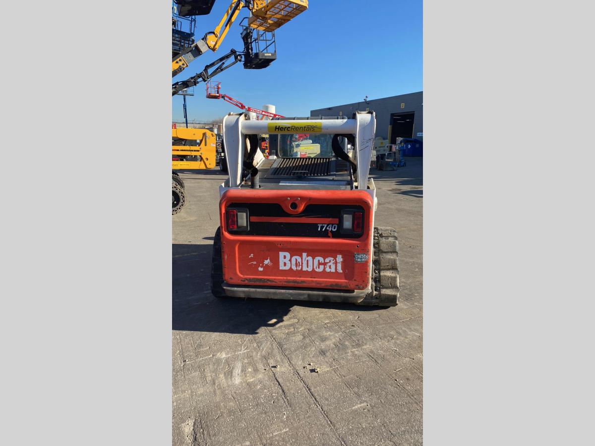 2016 Bobcat T740