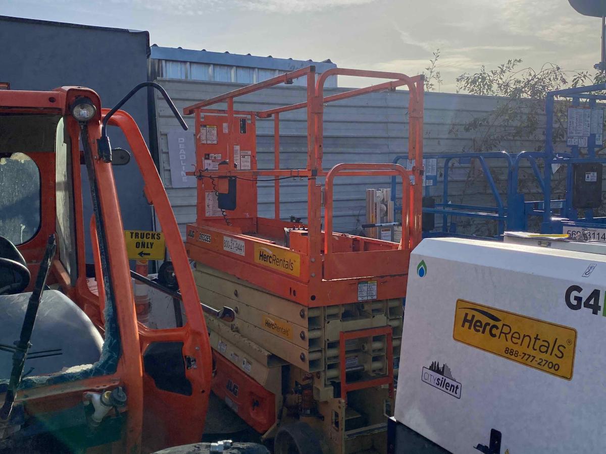 2018 JLG 2632ES