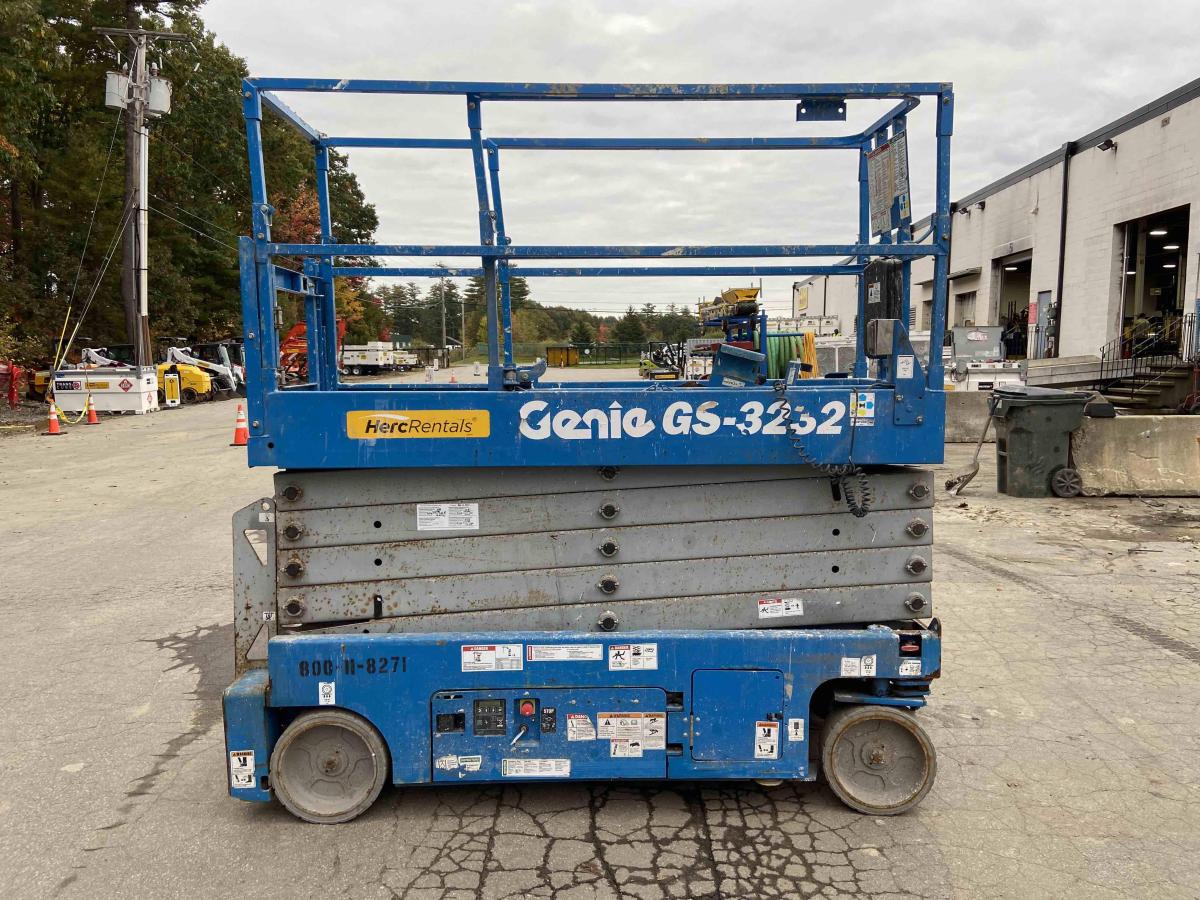 2016 Genie GS-3232