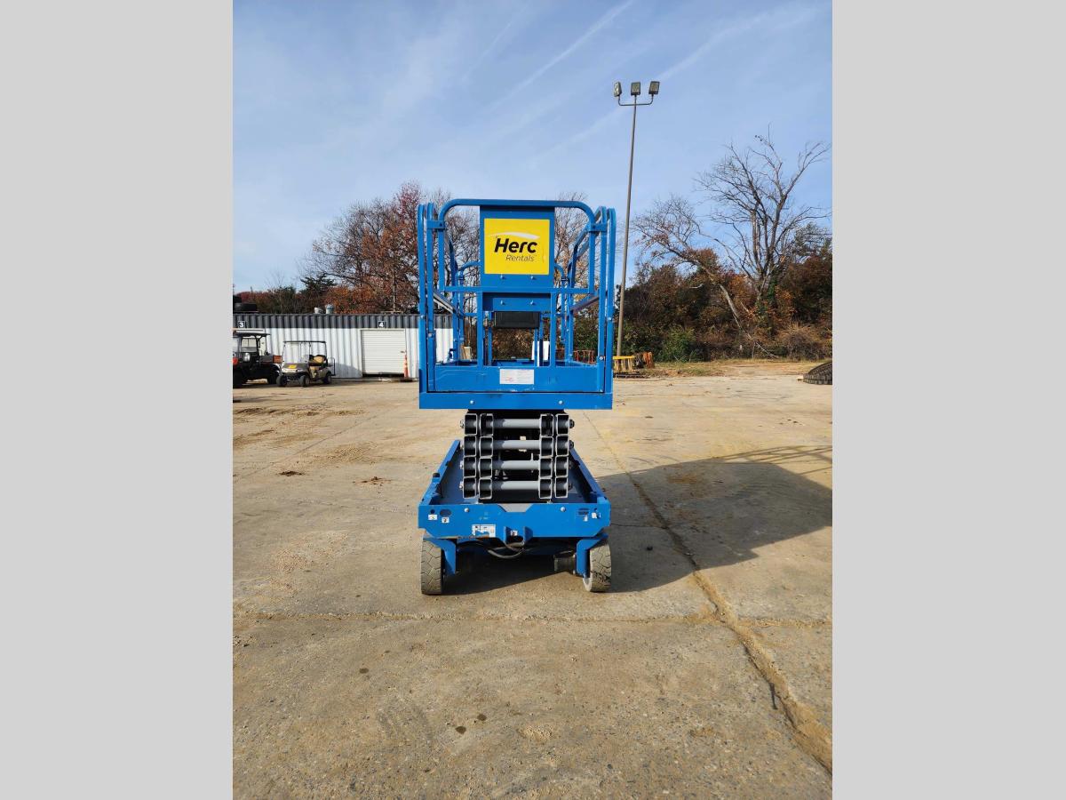 2017 Genie GS-3246