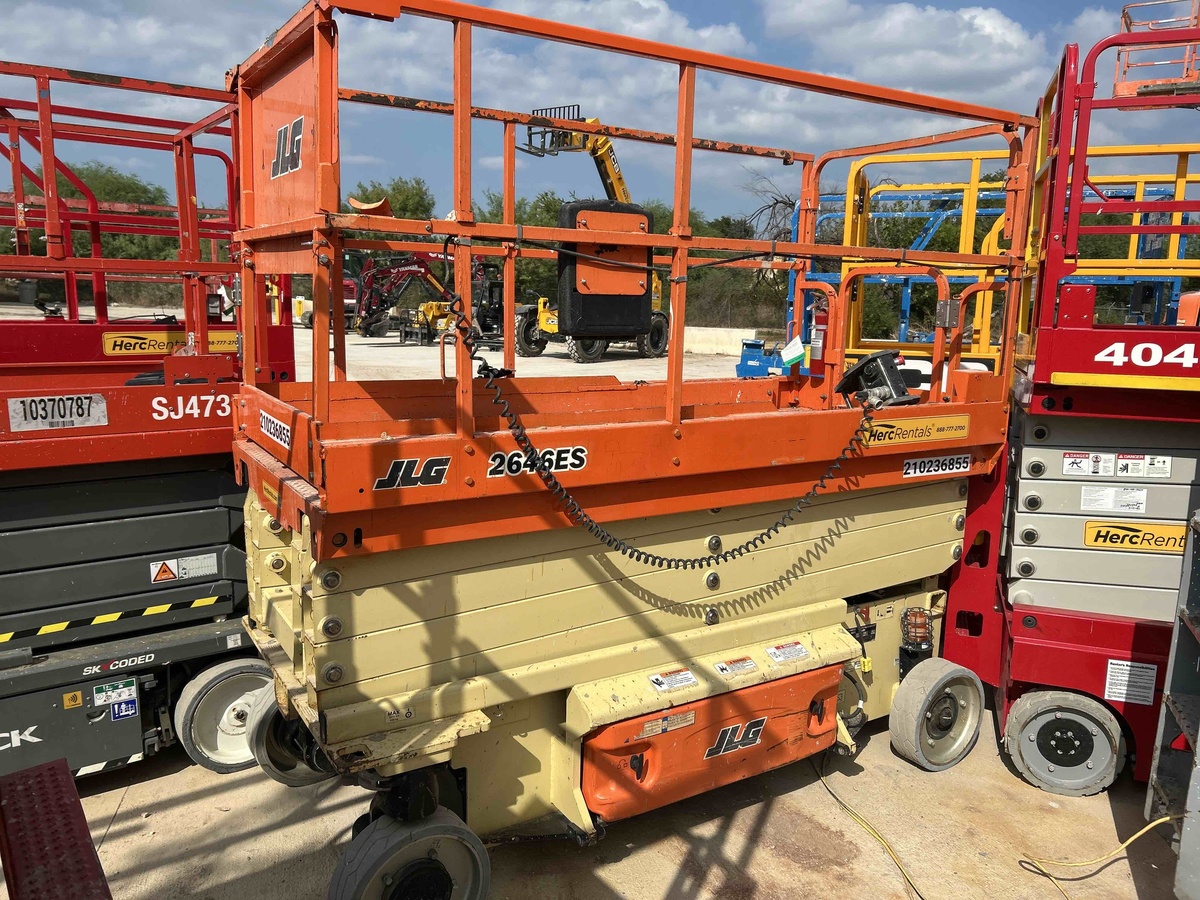 2018 JLG 2646ES