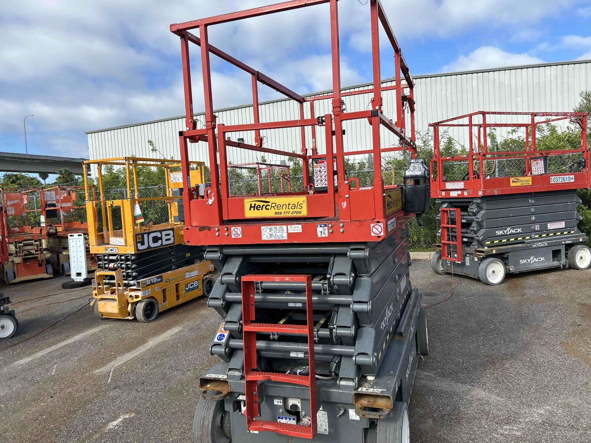 2022 Skyjack SJ4740-3