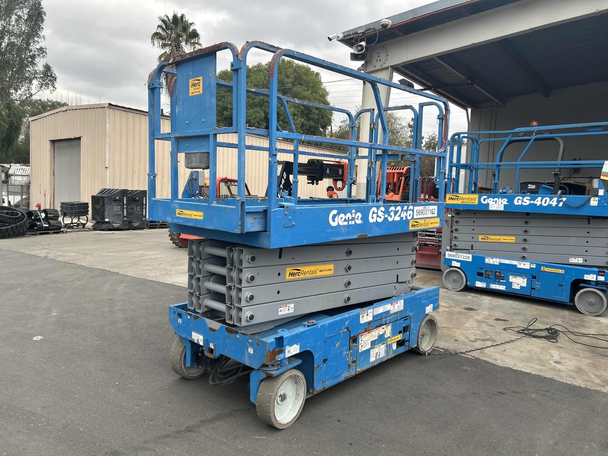2018 Genie GS-3246-3