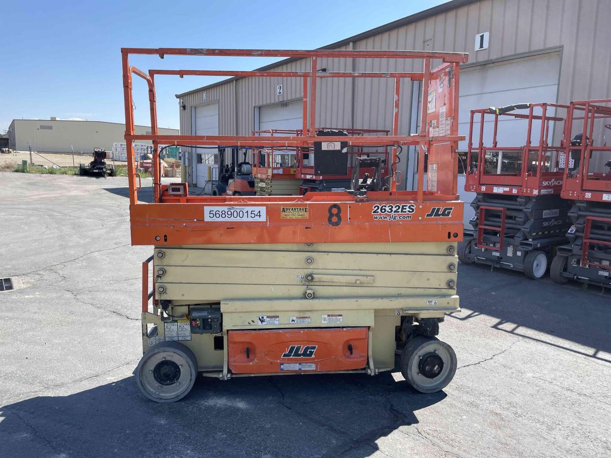 2016 JLG 2632ES