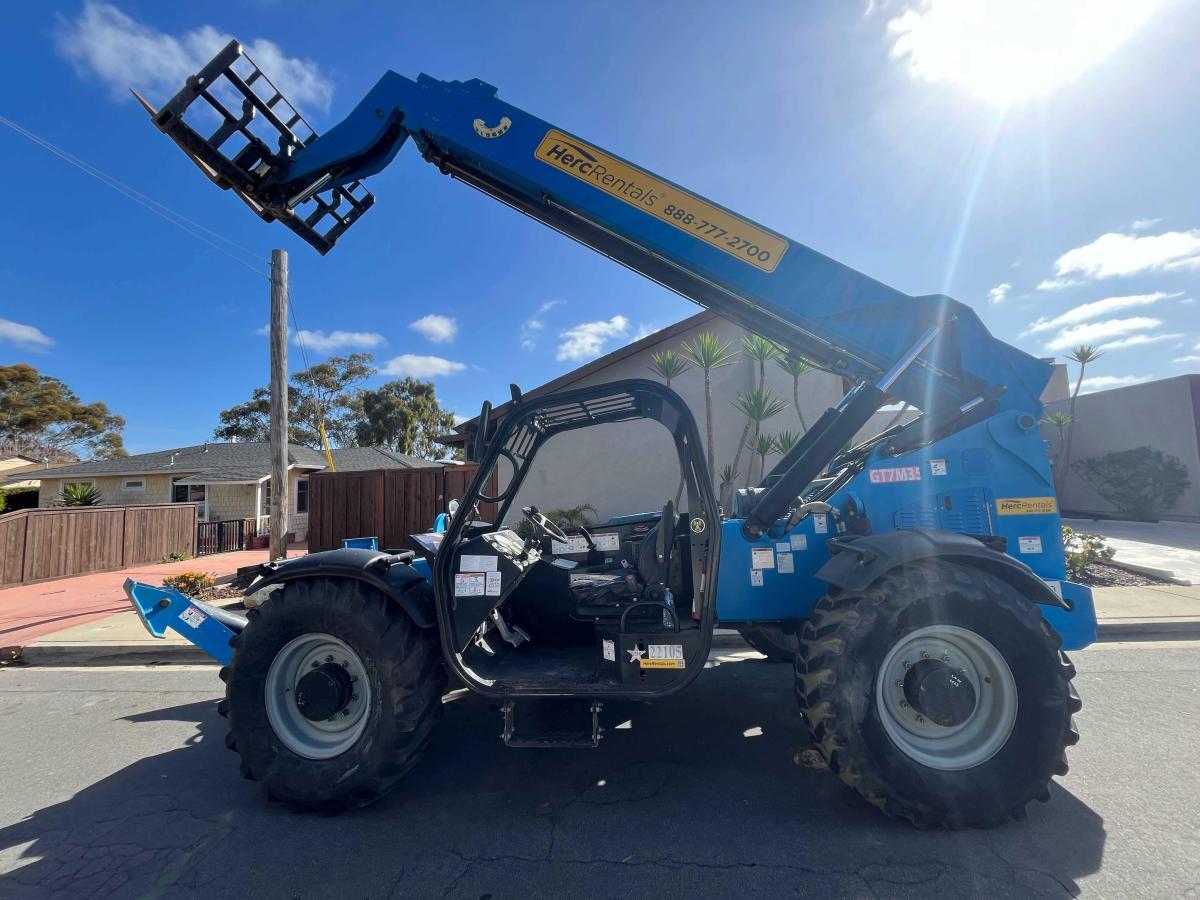 2017 Genie GTH-1056-4
