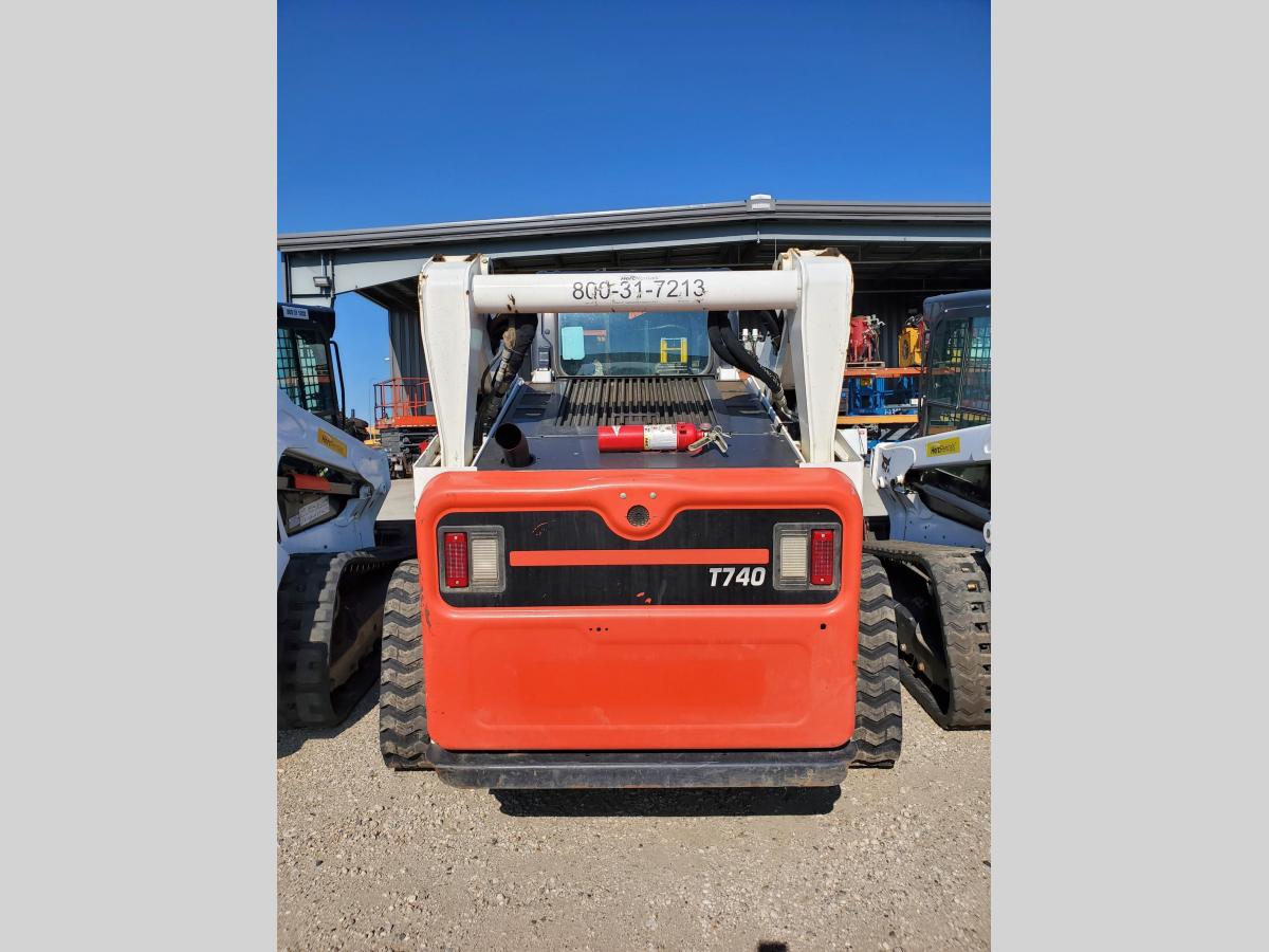 2021 Bobcat T740-4