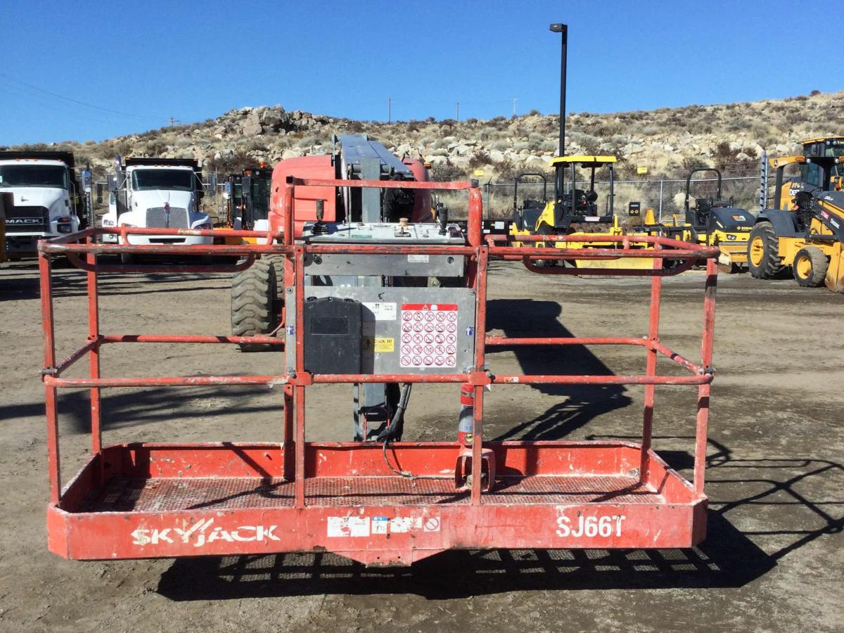 2015 Skyjack SJ66 T