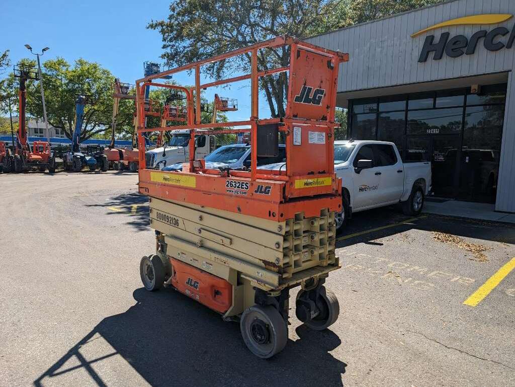 2016 JLG 2632ES