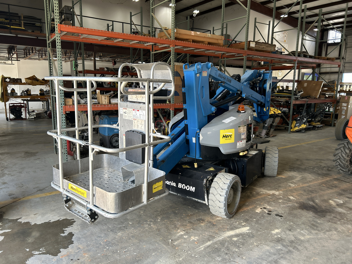 2017 Genie Z-33/18-8
