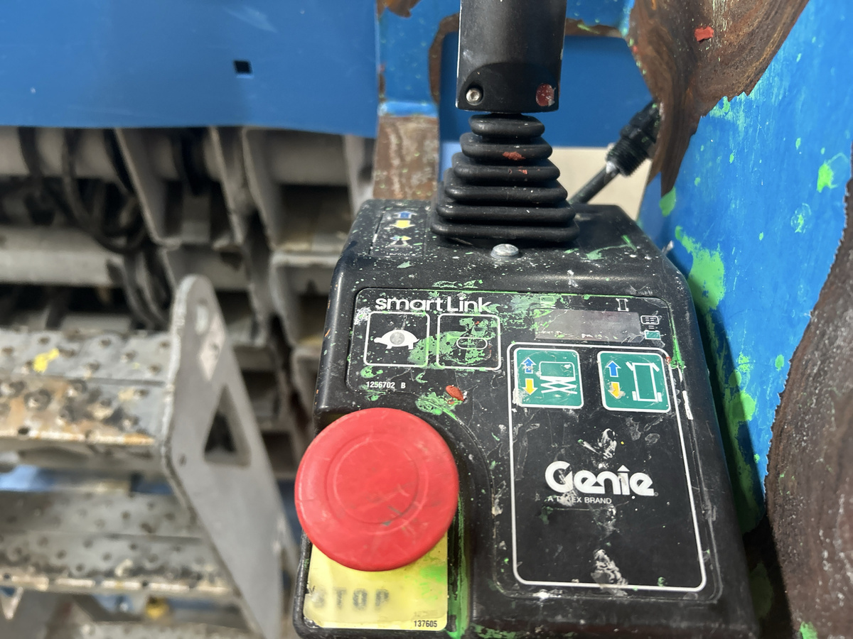 2016 Genie GS-3246-5