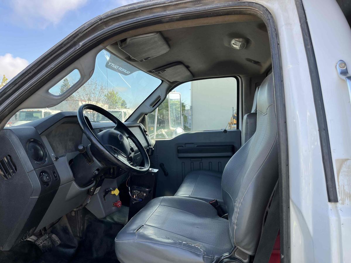 2015 Ford F750-5
