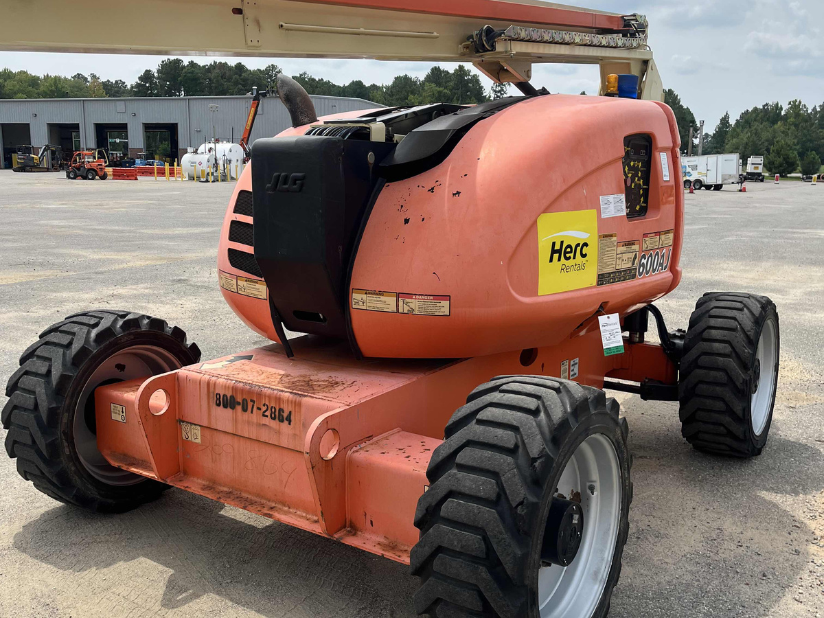 2015 JLG 600AJ-6