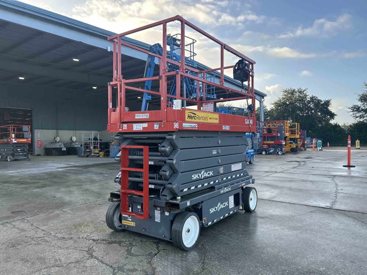 2022 Skyjack SJ4740