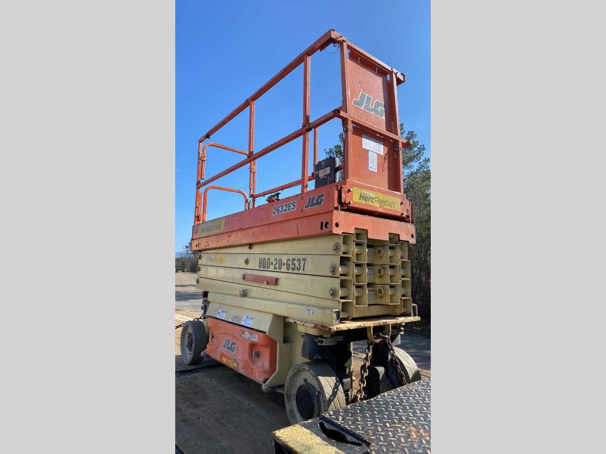2018 JLG 2632ES
