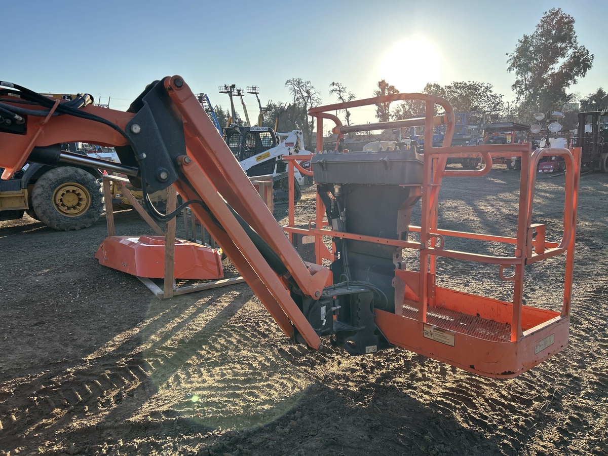 2018 JLG 450AJ-11