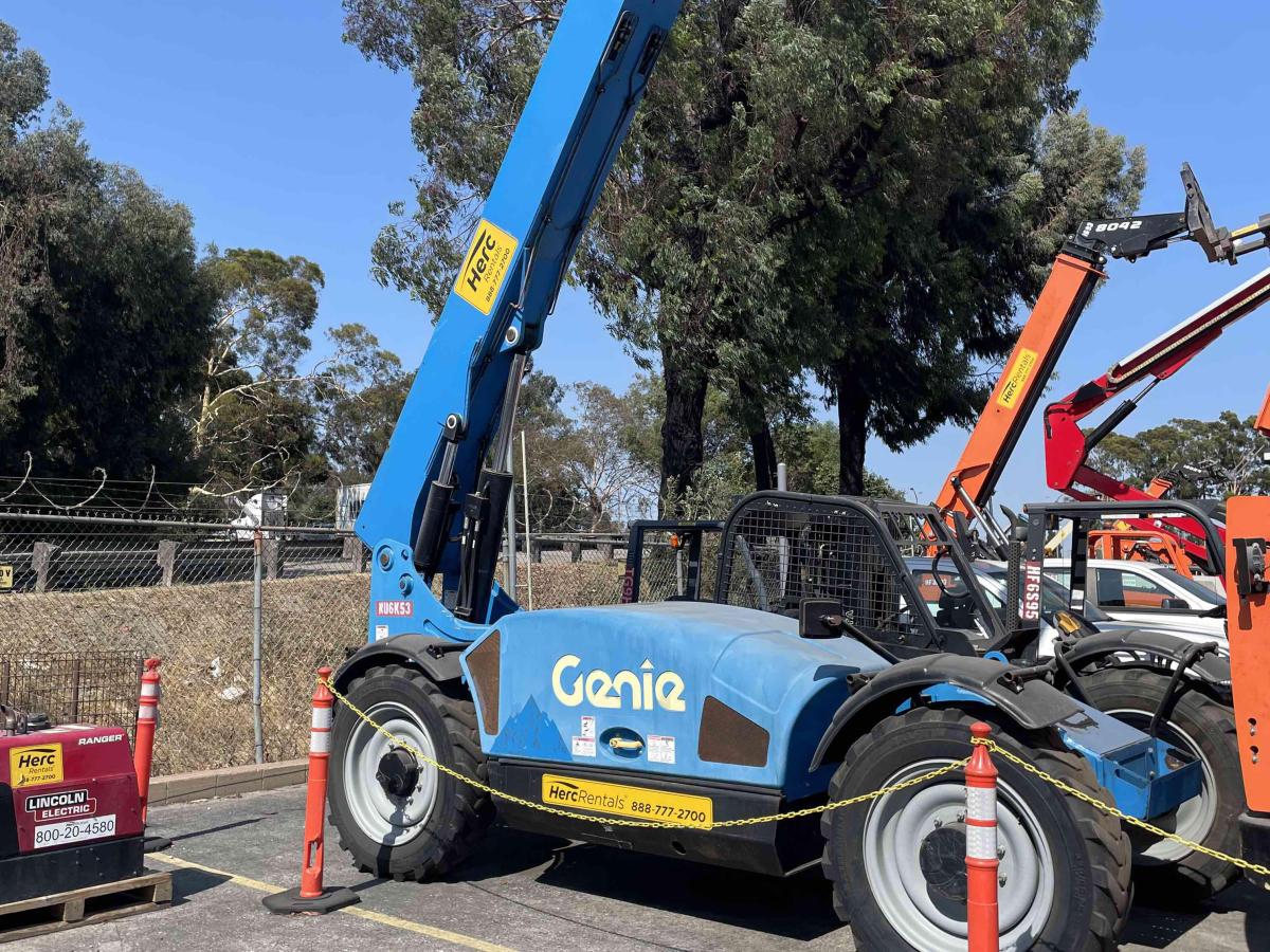 2017 Genie GTH 844