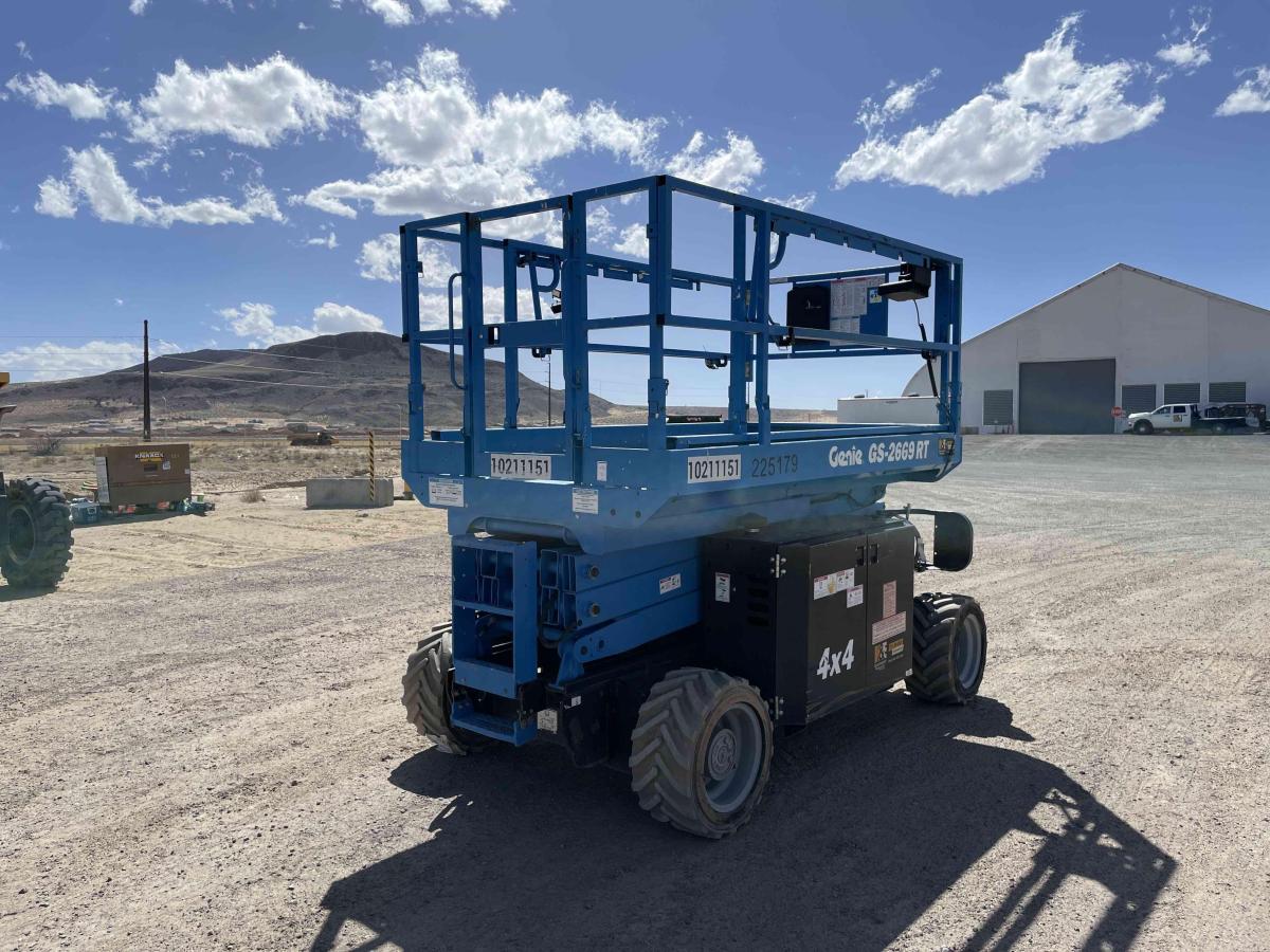 2017 Genie GS-2669 RT