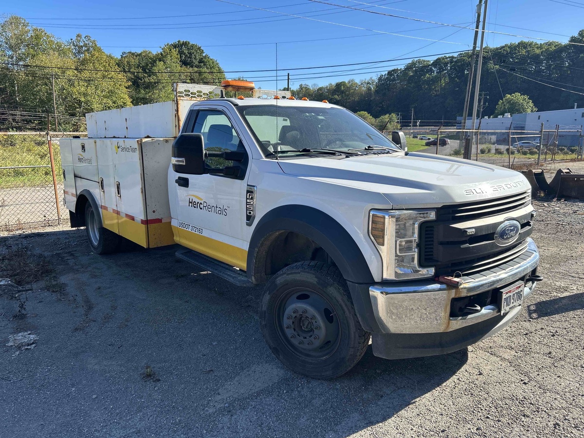 2018 Ford F550-1