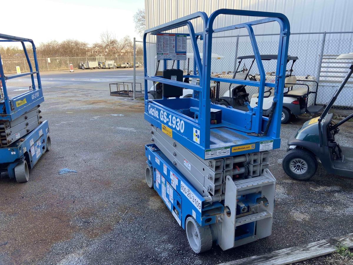 2018 Genie GS-1930