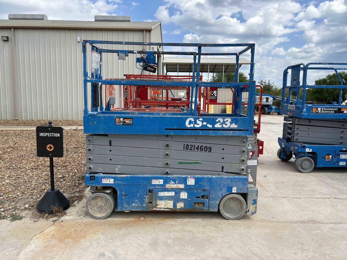 2017 Genie GS-3232-2