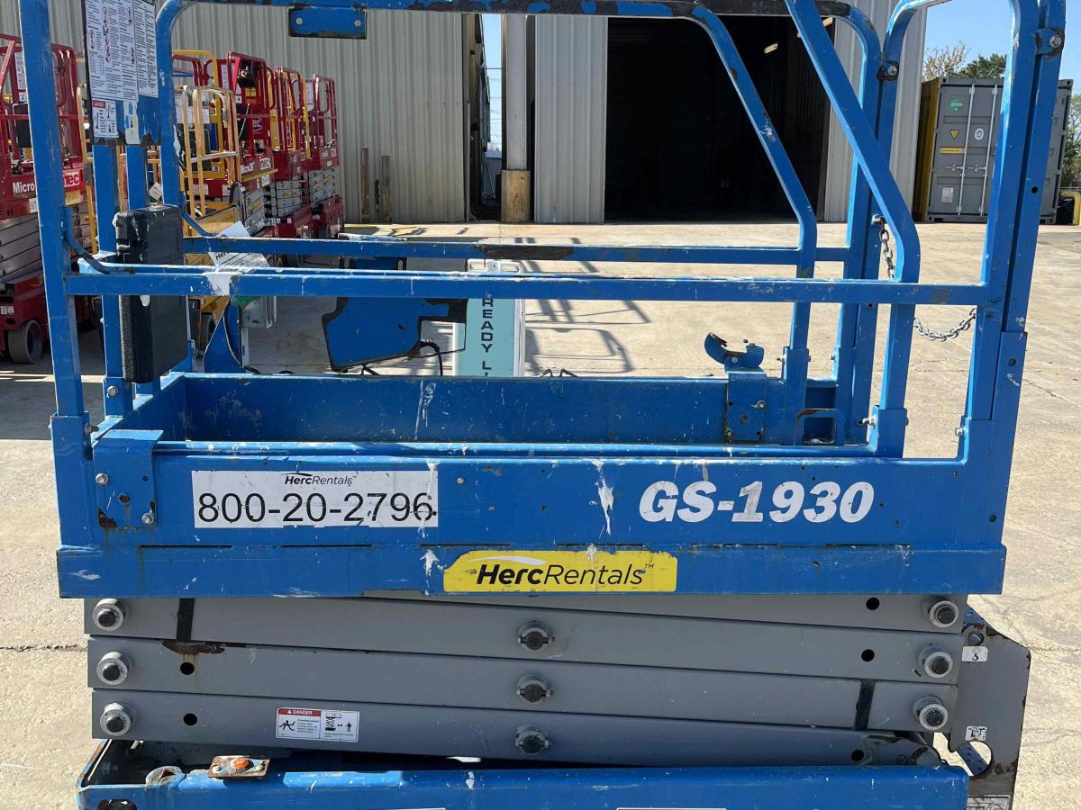 2018 Genie GS-1930