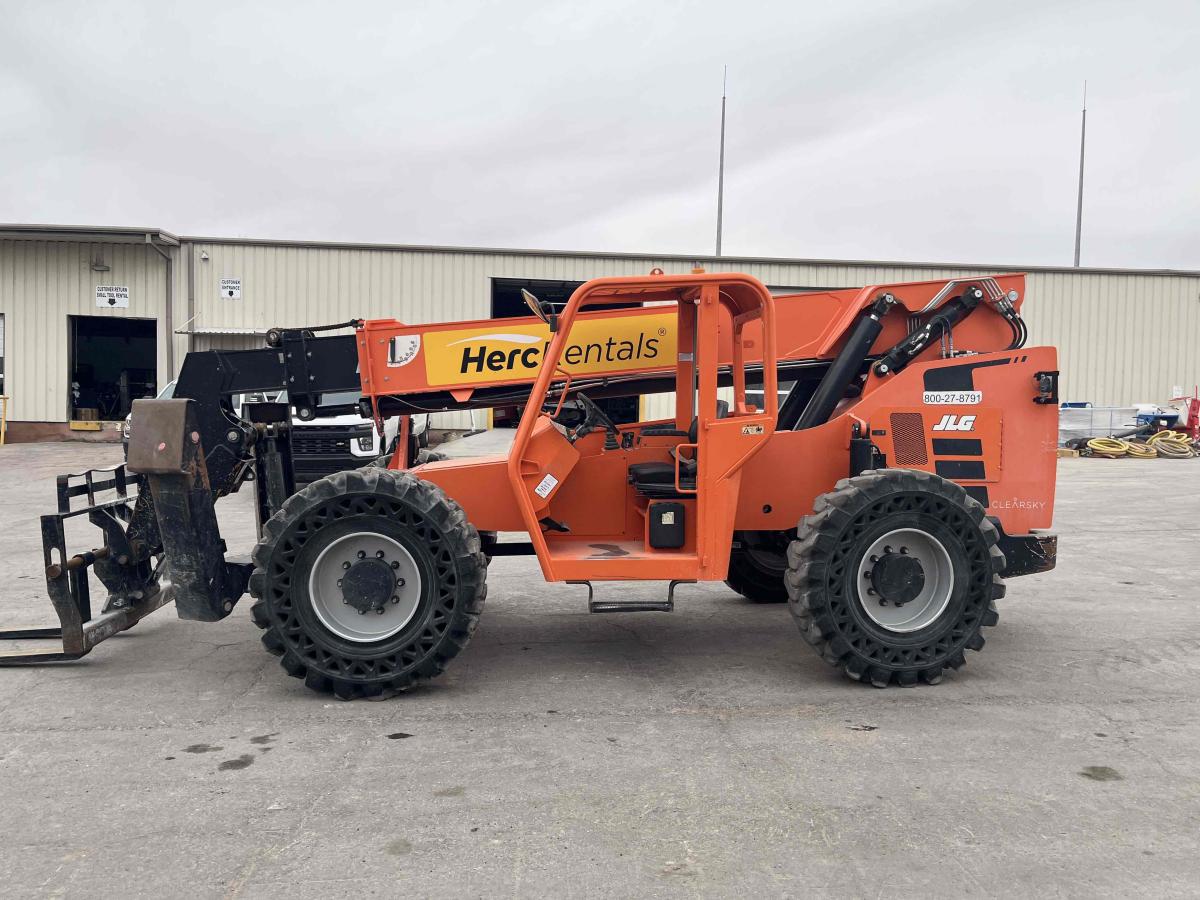 2020 SkyTrak 10042