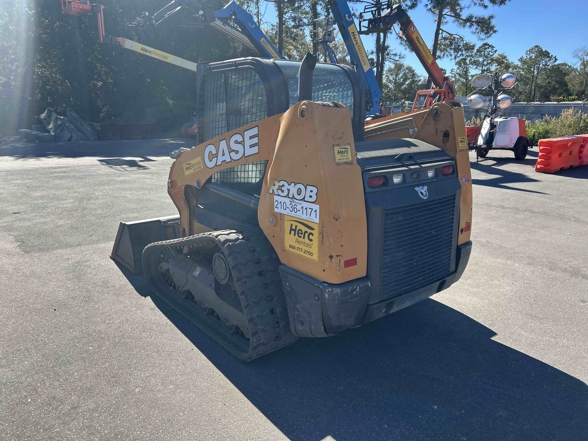 2022 Case TR310B-7