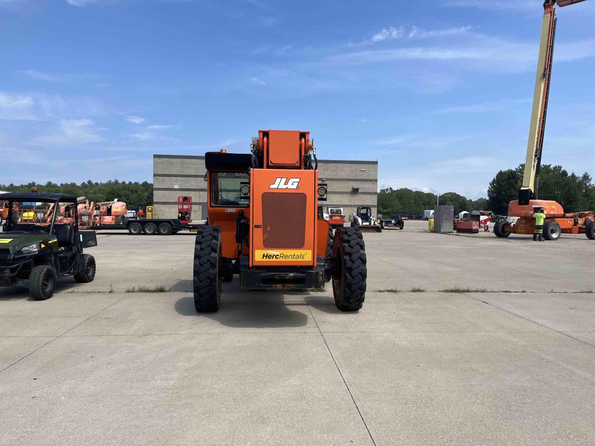2020 SkyTrak 10042