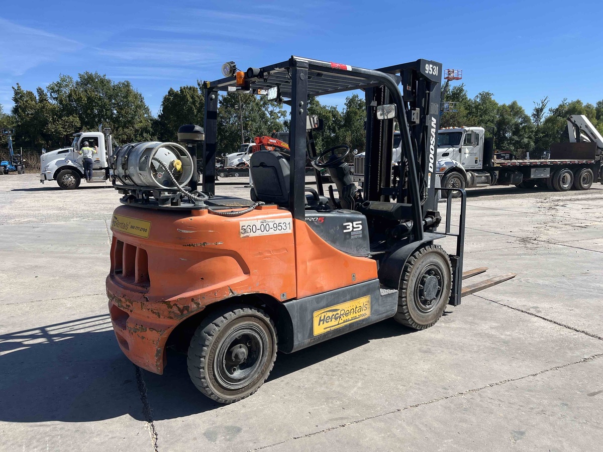 2018 Doosan G35S5-5