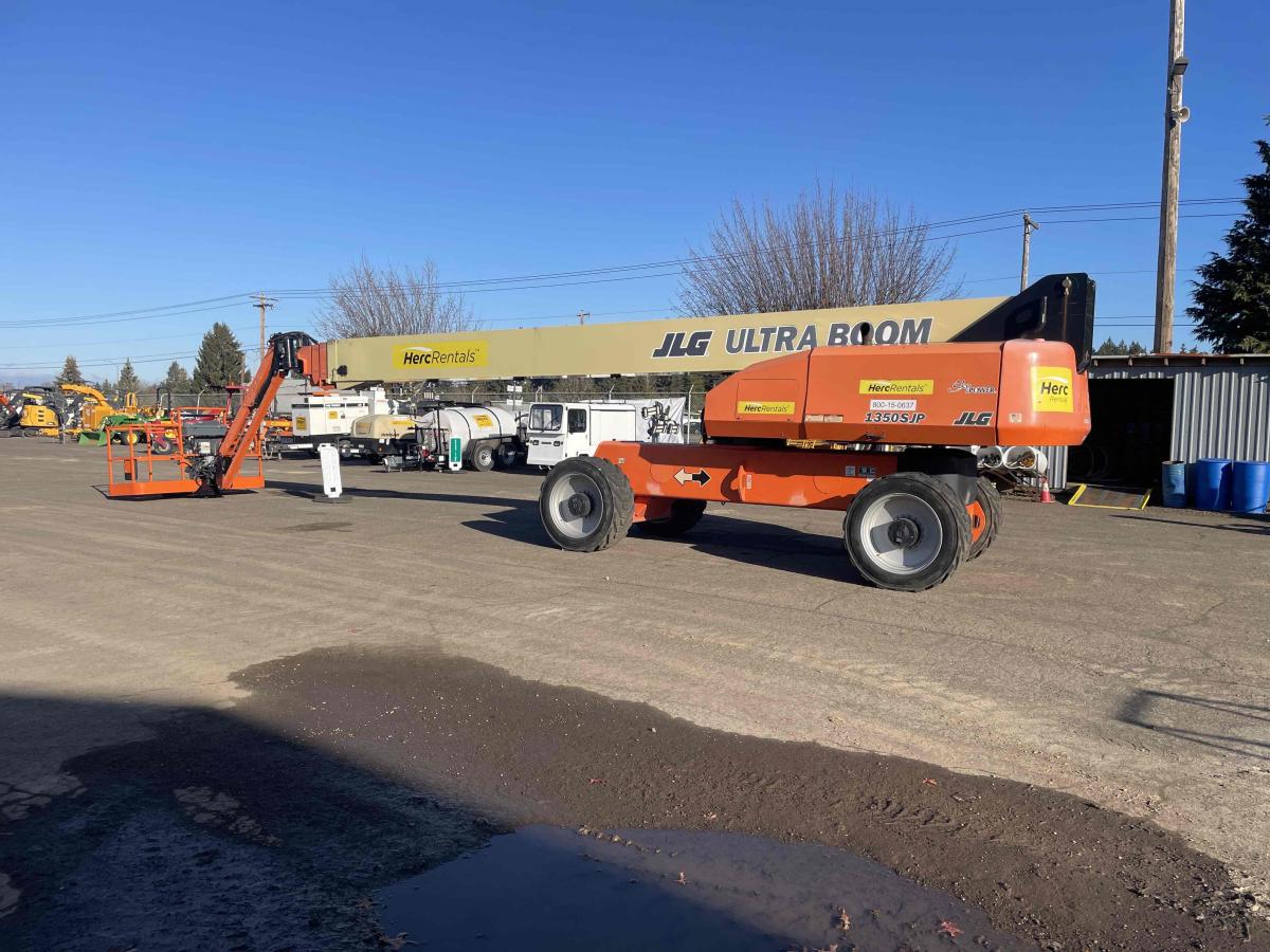 2017 JLG 1350SJP