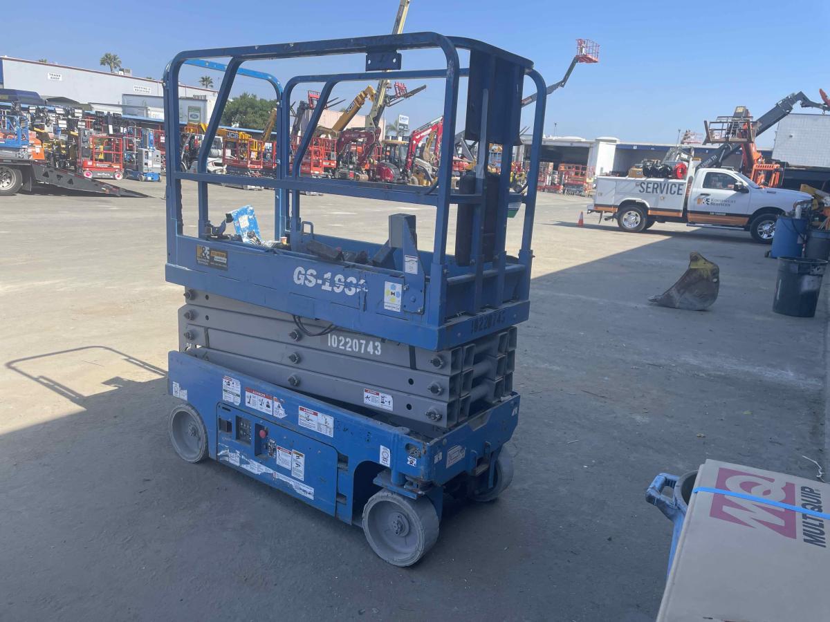 2017 Genie GS-1930