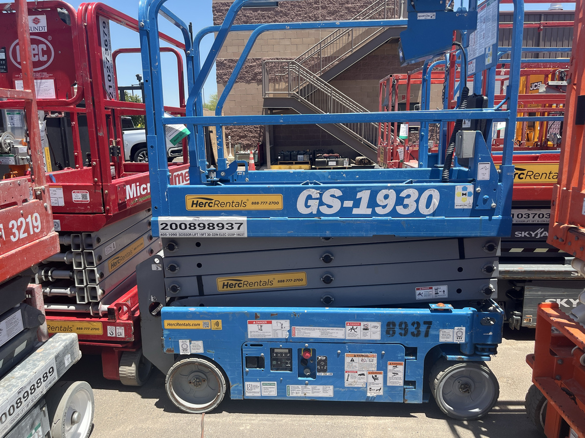 2019 Genie GS-1930