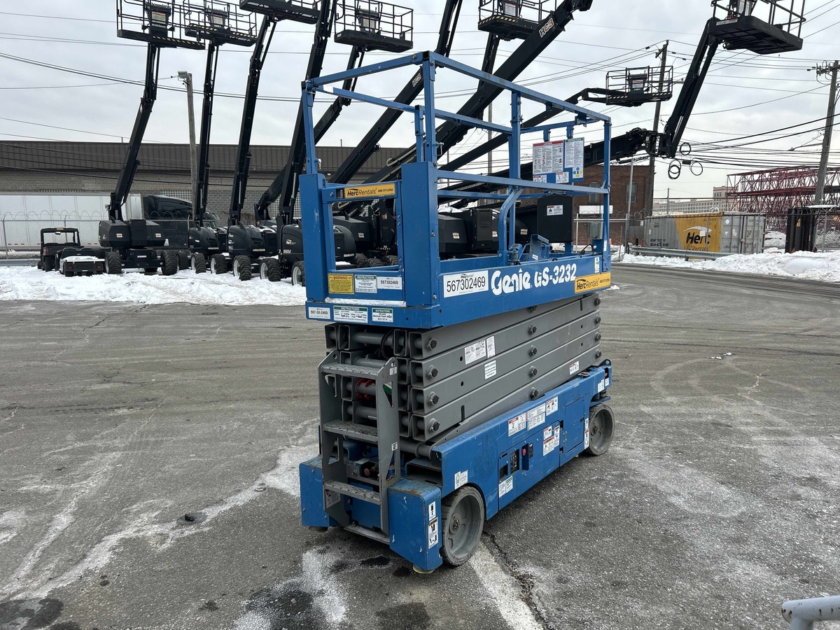 2017 Genie GS-3232-3