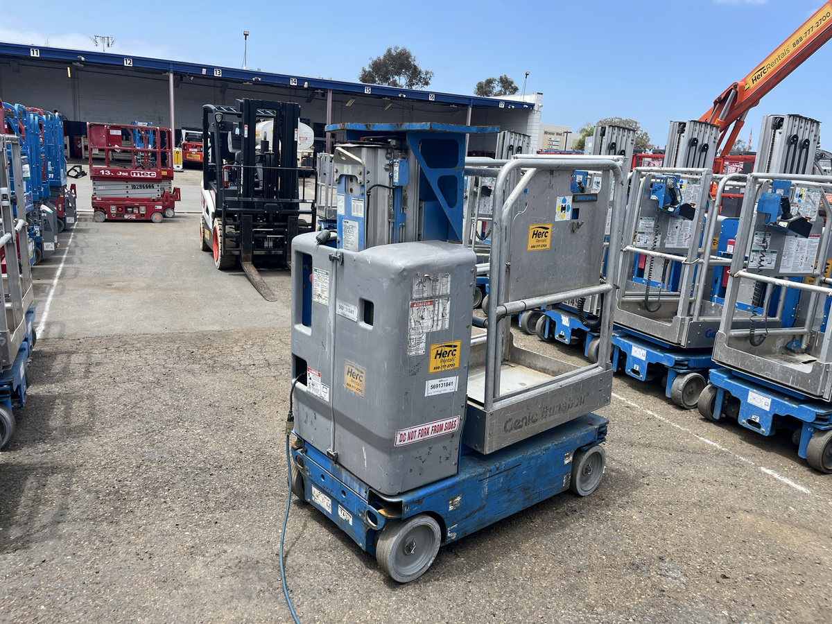 2013 Genie GR-12-2